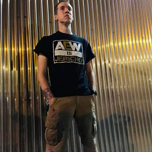 Meet your Posher, Josh - Picture 1 of 1